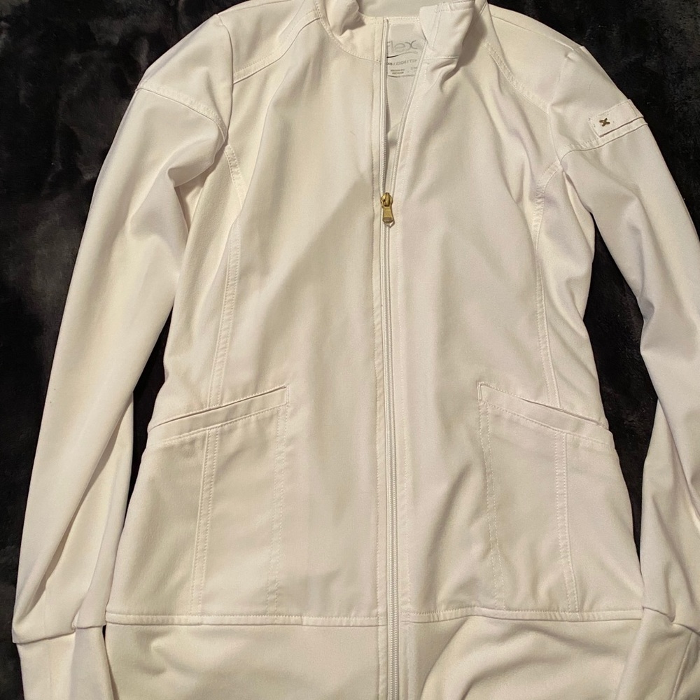 11 Cherokee scrub pieces for $40 total!